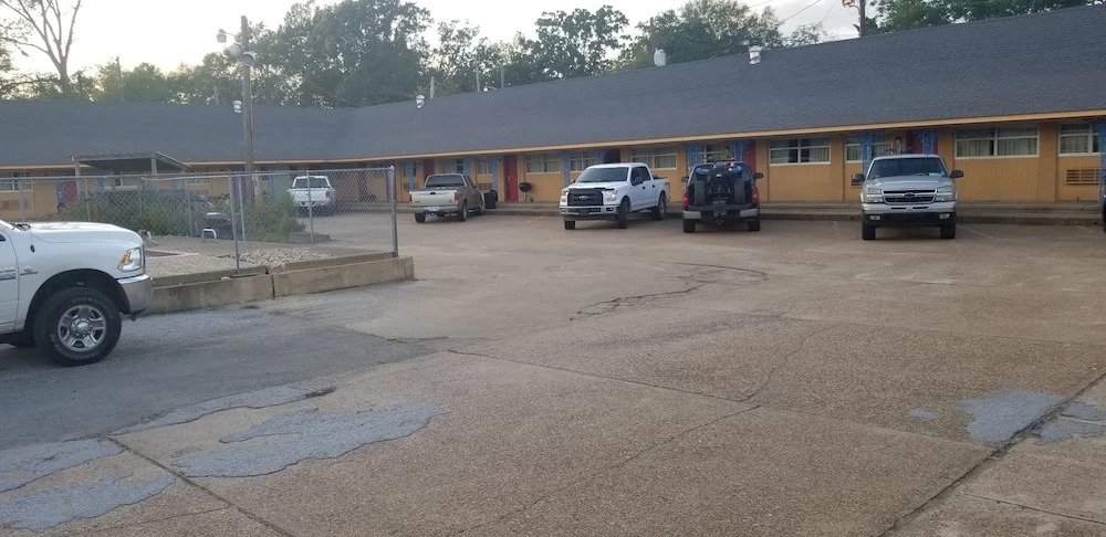 Budget Inn