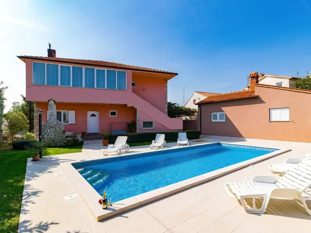 Jere Pula in Pula With 2 Bedrooms and 1 5 Bathrooms
