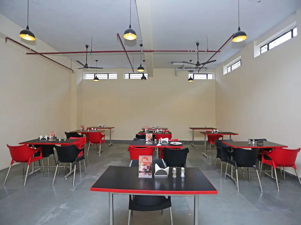 OYO 13435 Atithi Suites