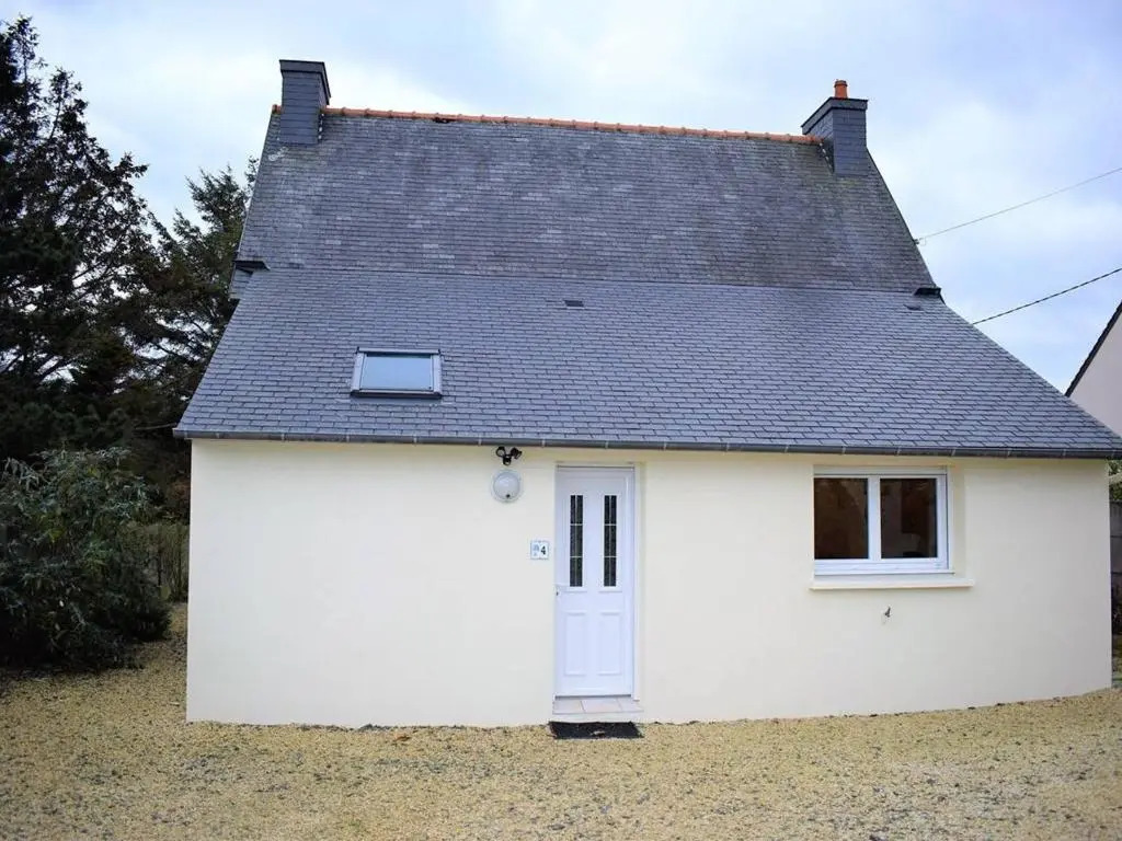 Maison bretonne rénovée à 300m de la plage avec jardin clos, WIFI, et équipements pour bébé - FR-1-368-64