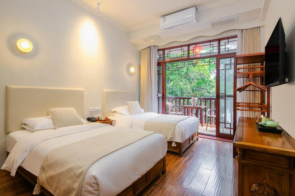 Yangshuo River View Hotel