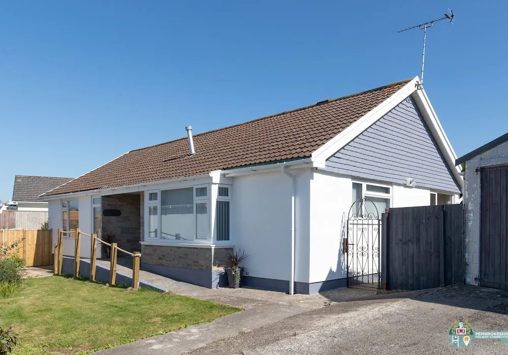 West Winds Cottage, Upper Lamphey