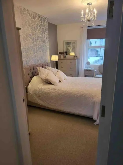 Willesden, Flat1 Lovely Spacious 1 Bedroom Flat, heart of Llandudno