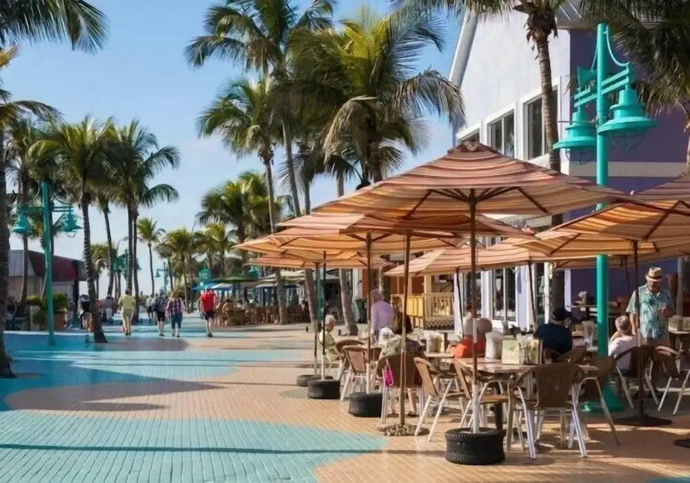 Cane Palm Beach Club 105