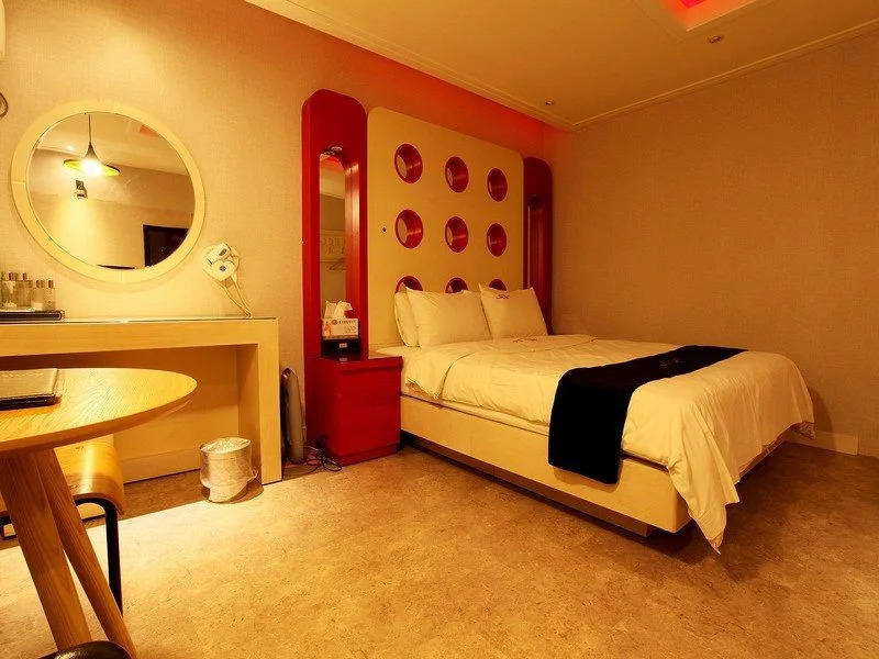 Donkey Hotel