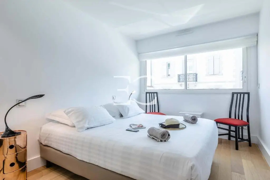 Easy Clés- Bright 3 bedrooms flat next to Les Halles with parking