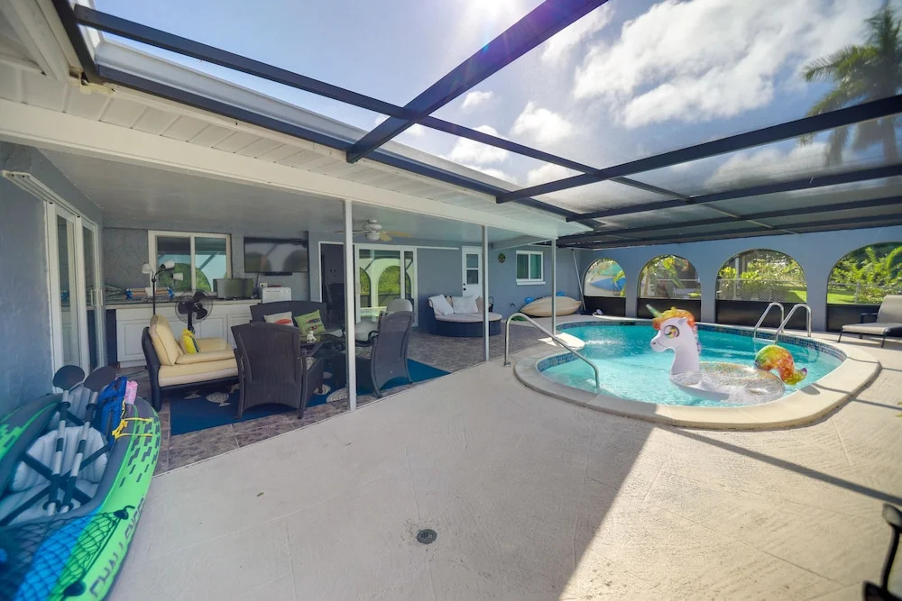 Canal Access & Private Pool: Cape Coral Oasis!