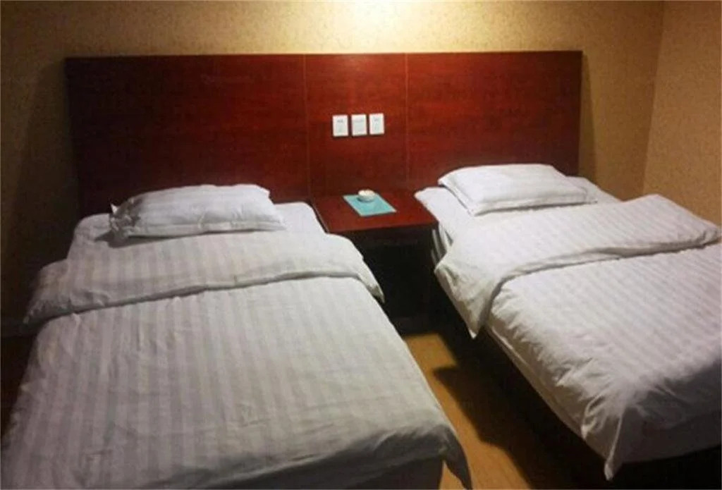 Urumqi Yuelai Inn