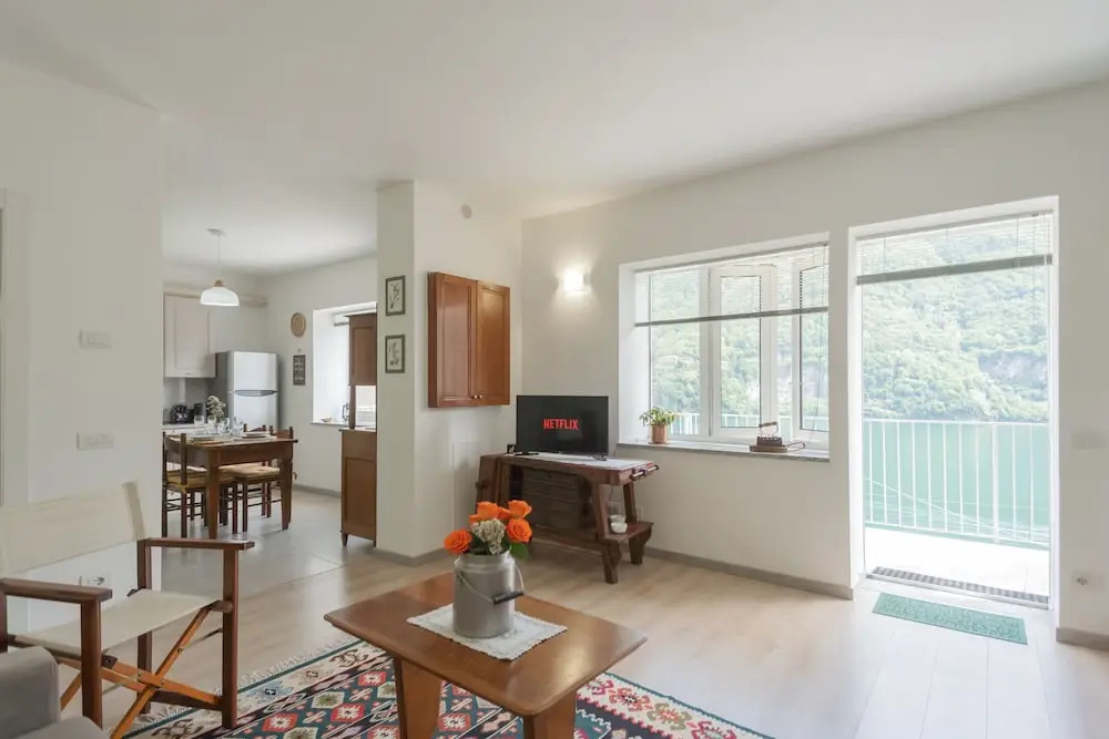 La Quiete in Laglio With 2 Bedrooms and 1 Bathrooms