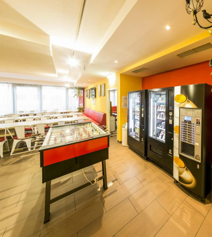 A&T Hotel & Hostel