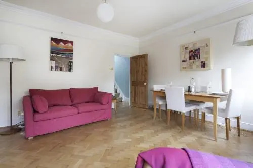 York Rise by Onefinestay