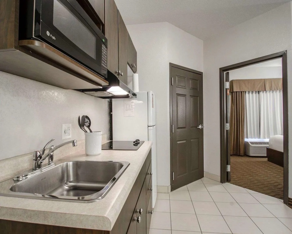 Travelodge Suites by Wyndham Estevan