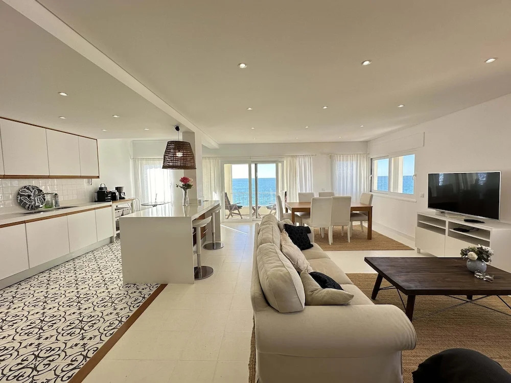 Sea View Quarteira Apartment