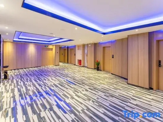 Ouyi Hotel (Nanning Anji Wanda Anji Passenger Transport Terminal Subway Station)