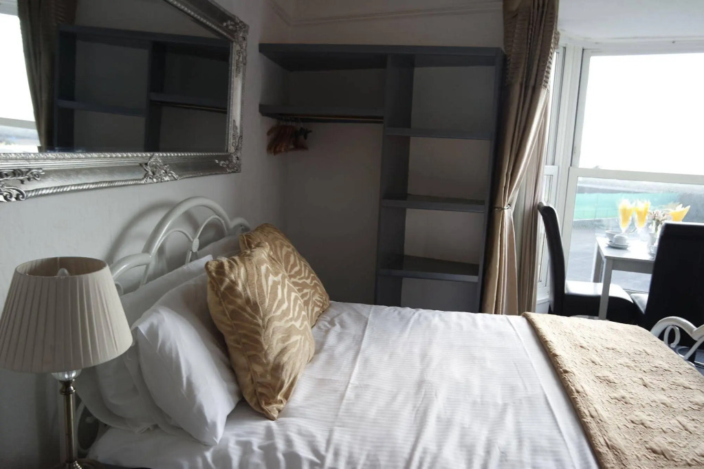 Duporth Guest House