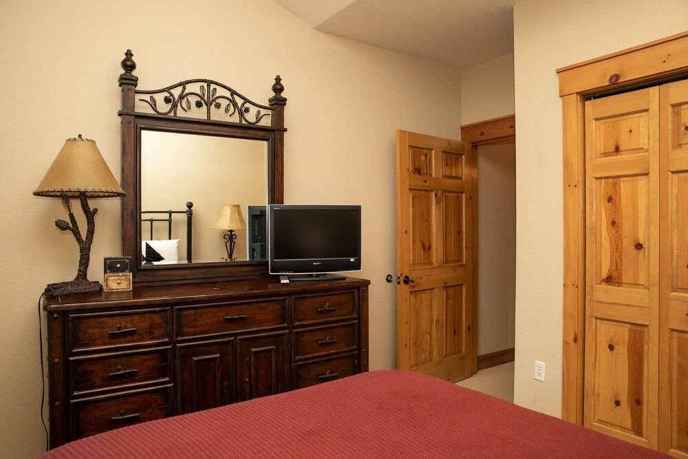 6532 Settlers Creek Townhomes 2 Bedroom Condo by RedAwning