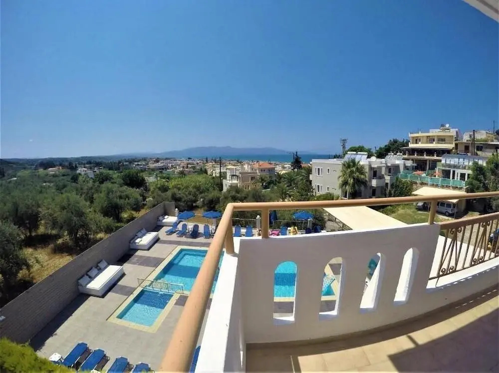 Varouxakis Hotel