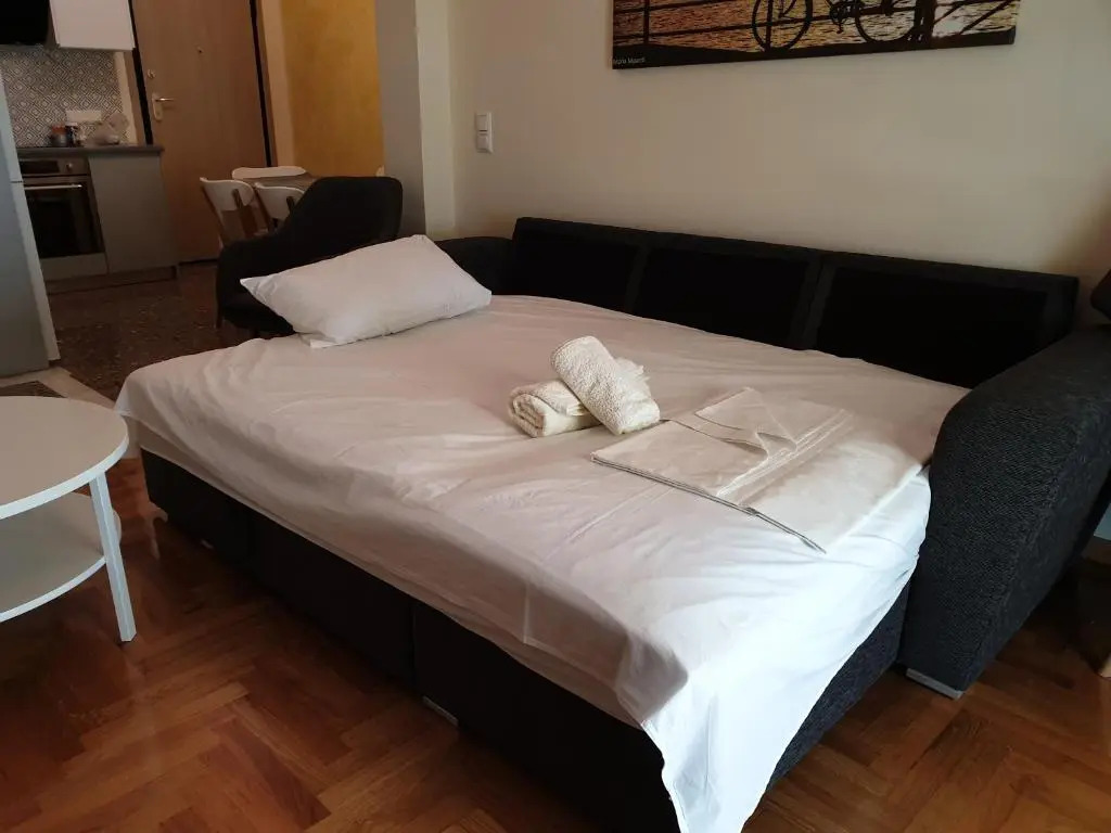 Kalamata.House - Sunny and modern apartment with view!