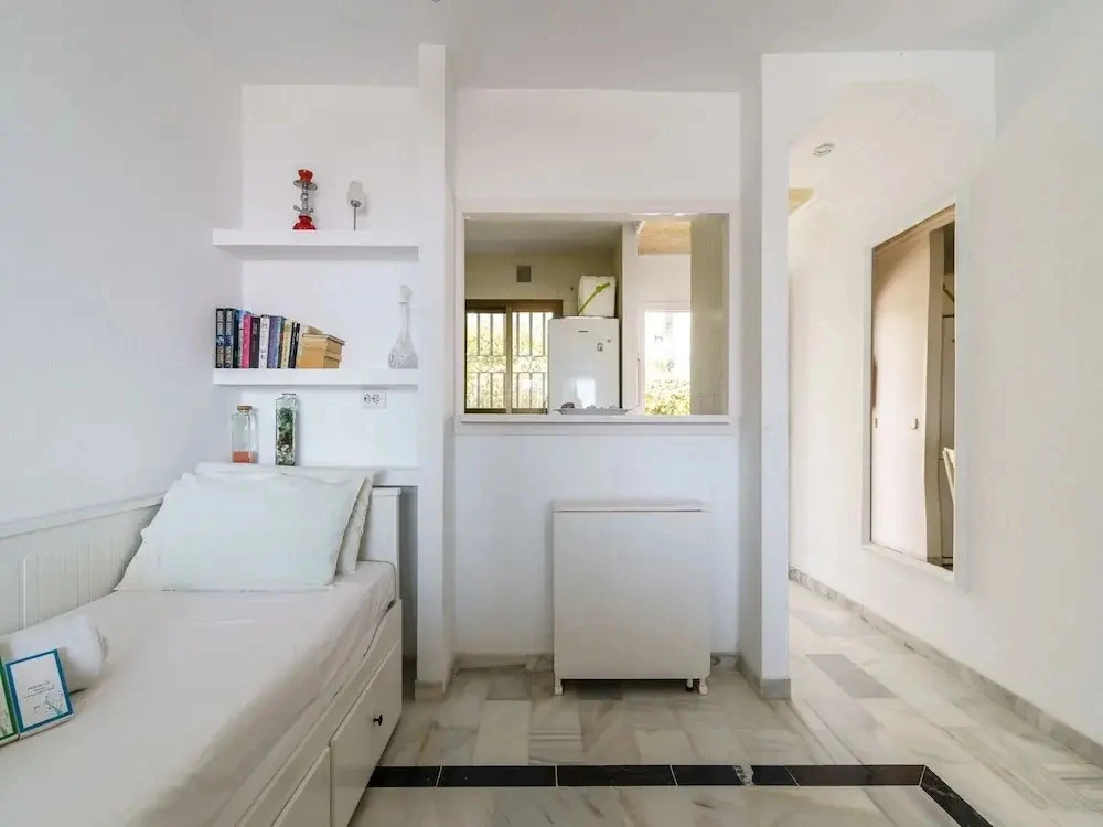 Peaceful Retreat Near the Beach