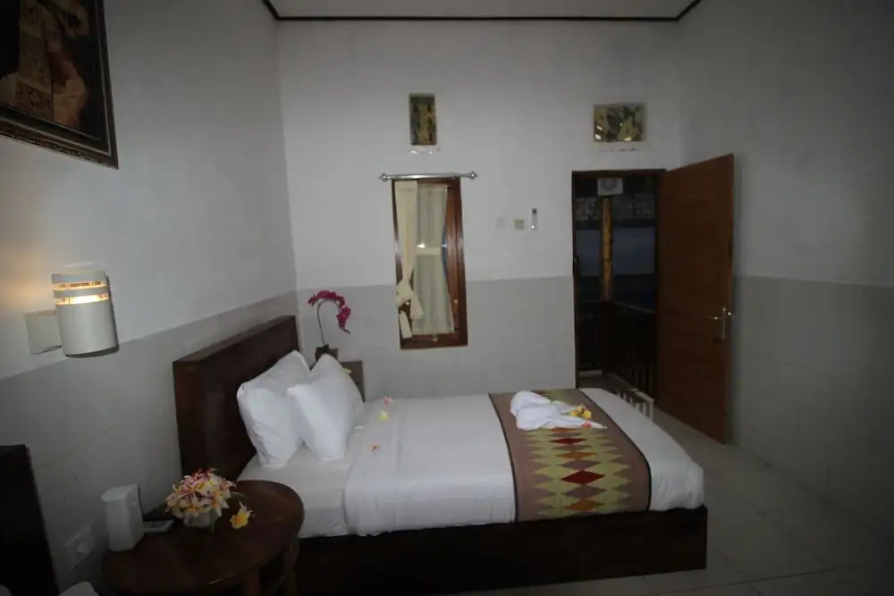 My Art HOSTEL
