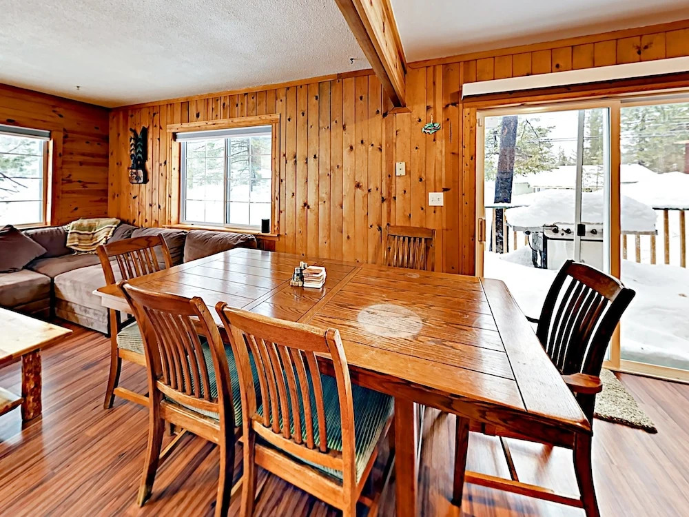 2641 Lipan Street Home 4 Bedrooms 3 Bathrooms Home