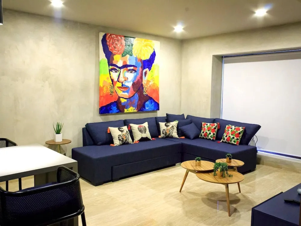 New One Br Apartment for Up To 4, Grill & Pool At the Common Rooftop