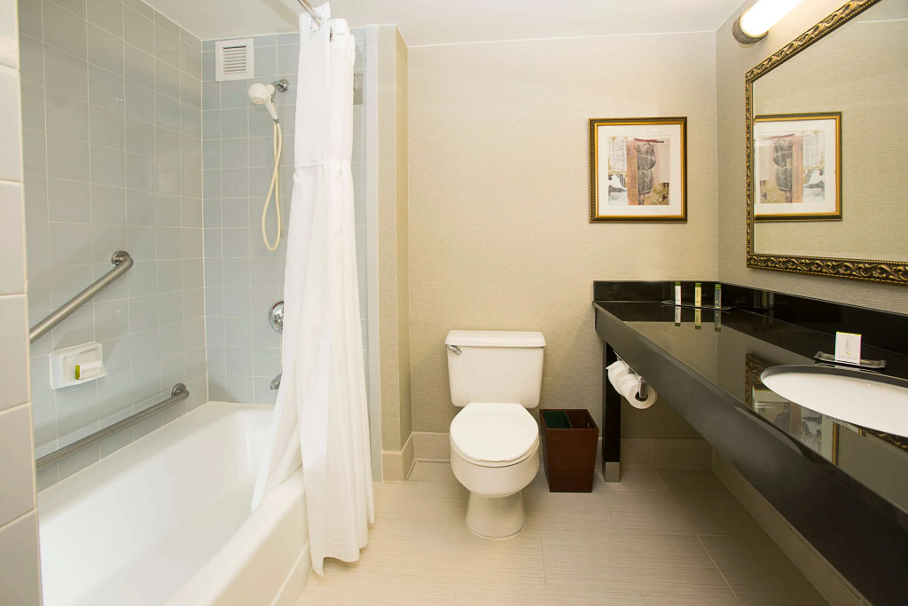 DoubleTree by Hilton Hotel Detroit Novi