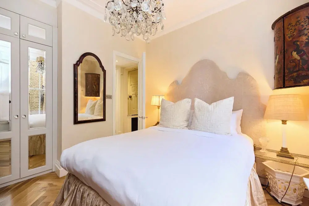 The Kensington Designer's Retreat -1bdr Flat