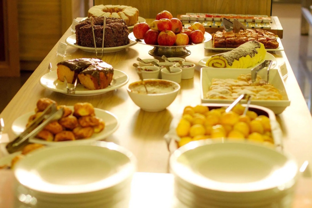 Fratele Business Hotel