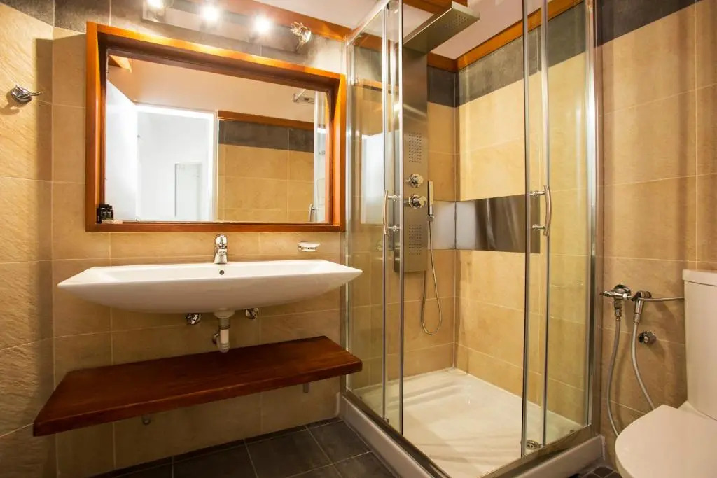 Exclusive apt with panoramic views! - ST8