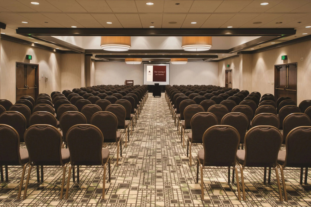 DoubleTree by Hilton Hotel & Executive Meeting Center Omaha-Downtown