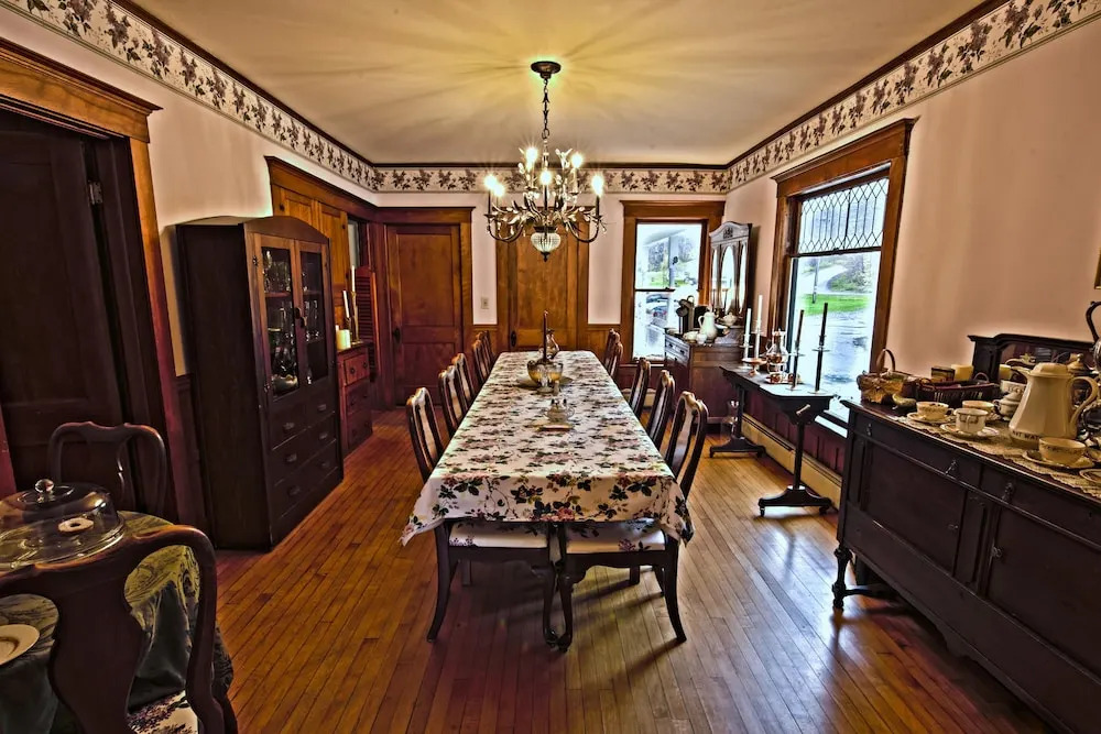 Mad River Inn