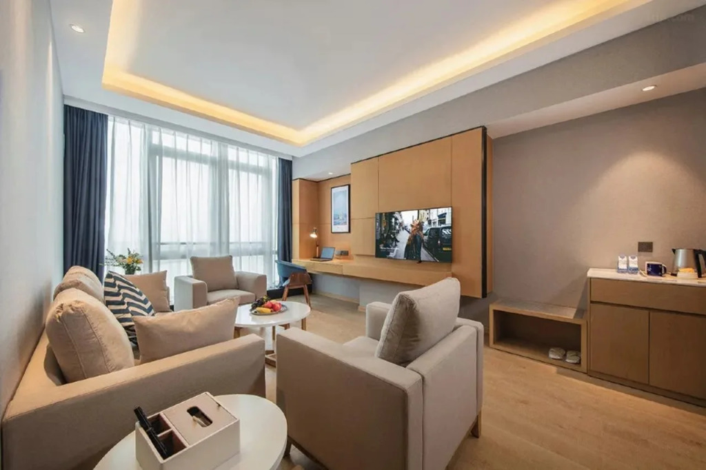 Kyriad Marvelous Hotel (Guangzhou China Railway Tunnel Bureau Headquarters)