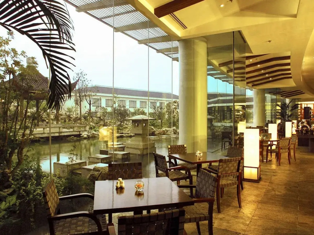 Starway Hotel