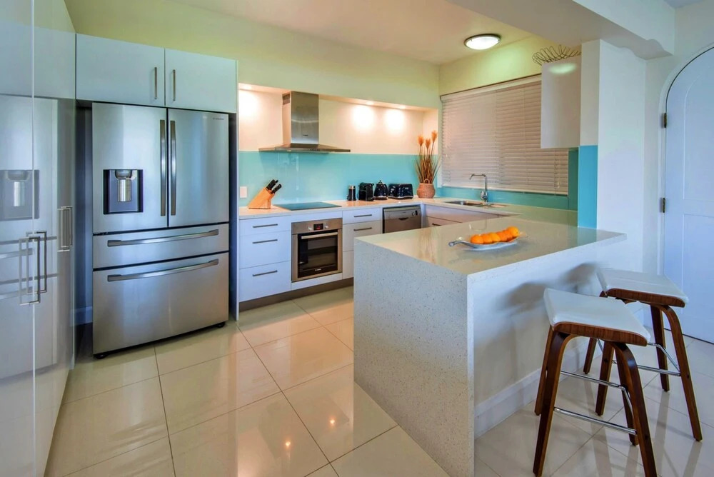 Bella Vista East 3 Luxury Ocean Views Large Flat Grassed Area + Buggy