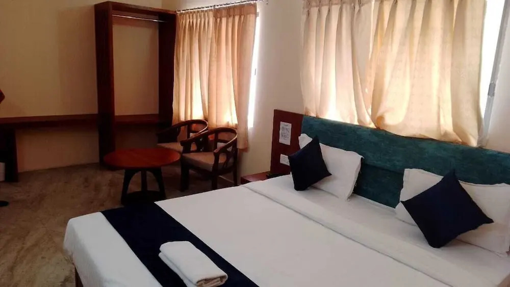 Hotel Sagar Tarang (Berries Group)