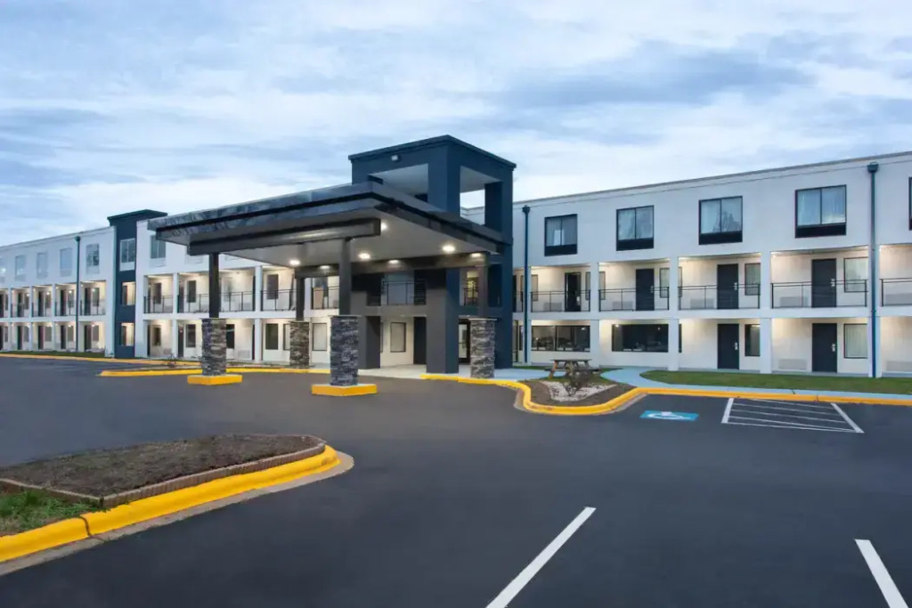 Clarion Pointe