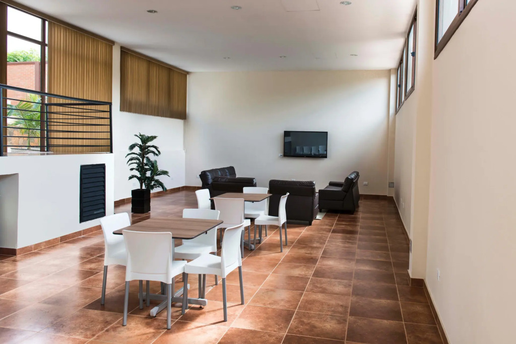 ARAMI HOTEL & LODGE