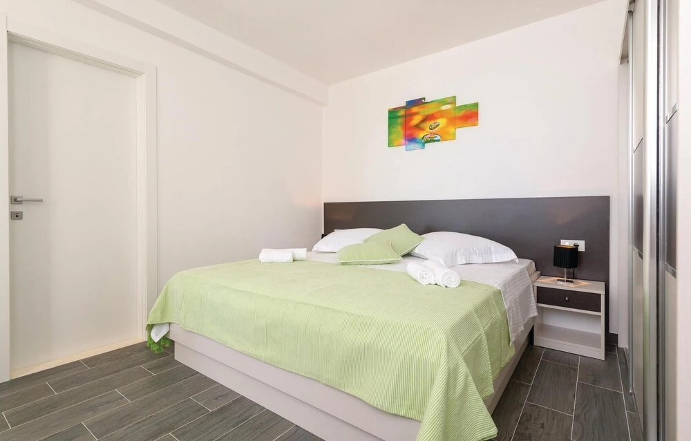 Stunning Home in Radovcici With Wifi and 4 Bedrooms