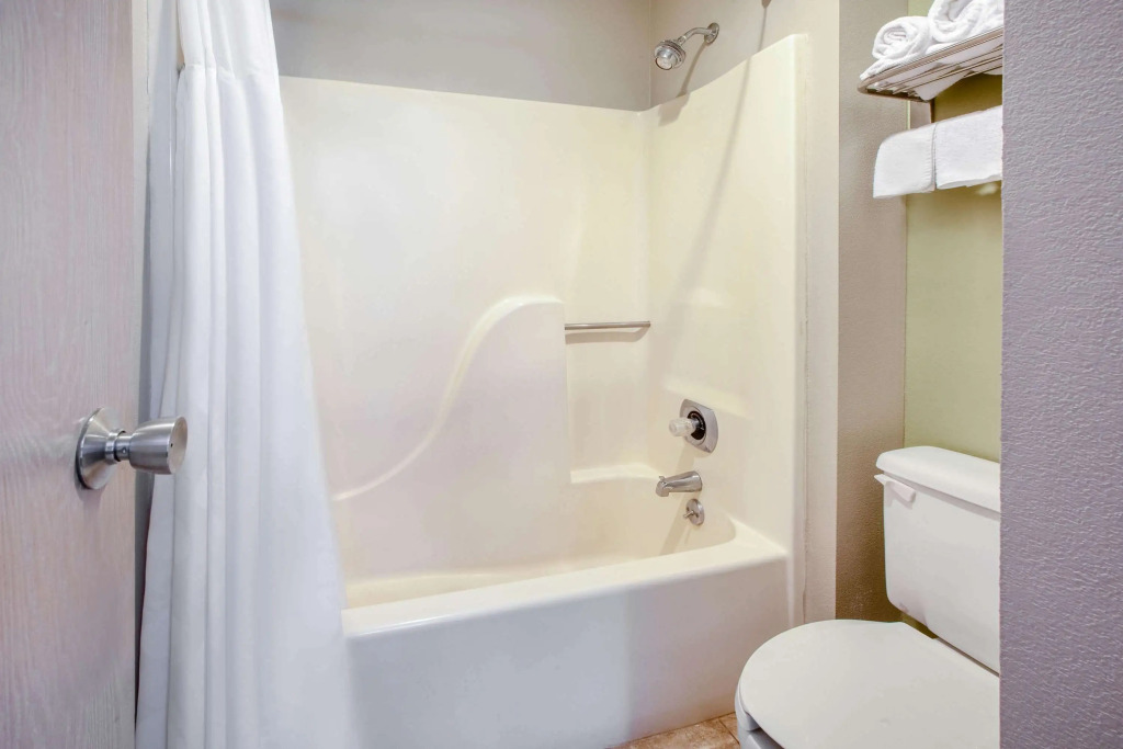 Baymont by Wyndham Grand Rapids Airport