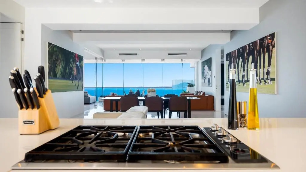 Avalon - 901 Luxurious & Best View 3 BR Amapas