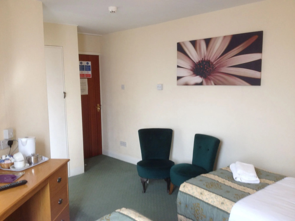 Monarch Hotel