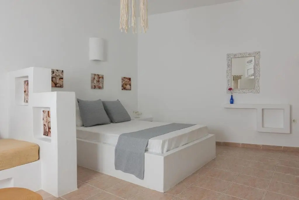 Summer Residence - Sea View Retreat in Provatas, Milos