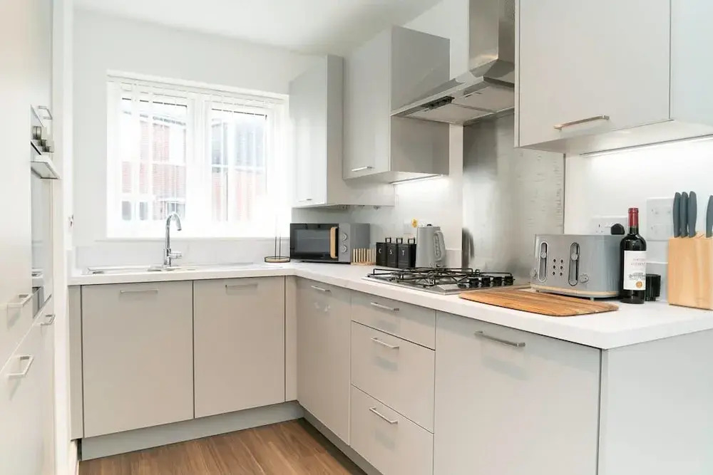 Host Stay Hewitt Close