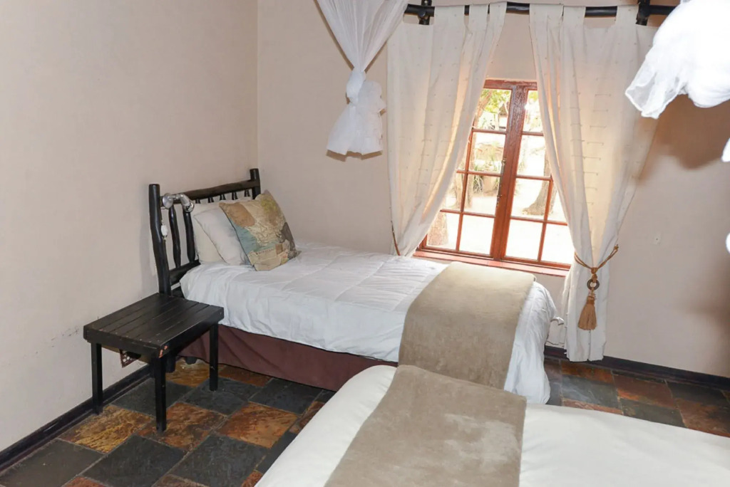 Thornhill Safari Lodge