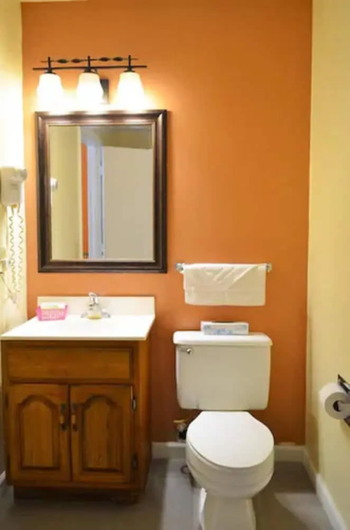 Enfirld Inn and Suites Bradley Airport