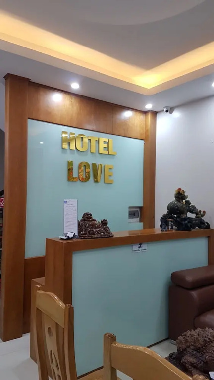 OYO 756 Love Hotel