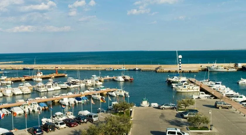 Hotel Roca Plana
