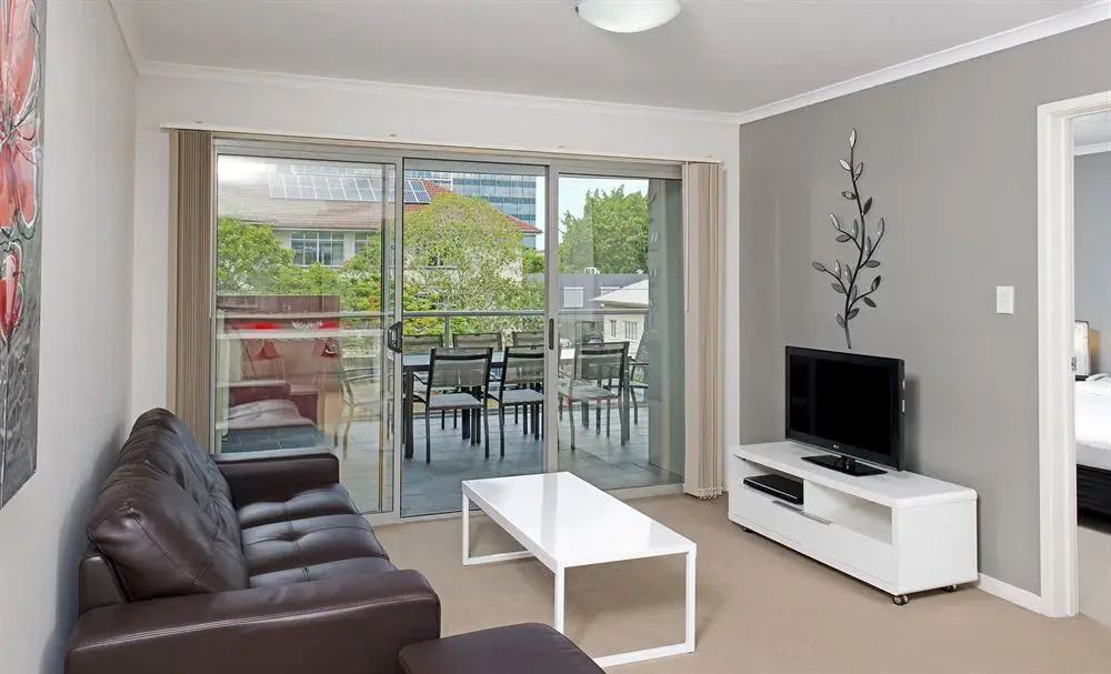 Skyline Court Apartments