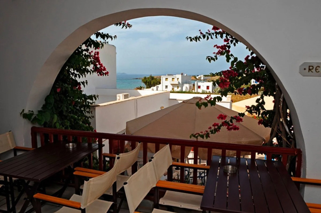 Akrogiali Hotel